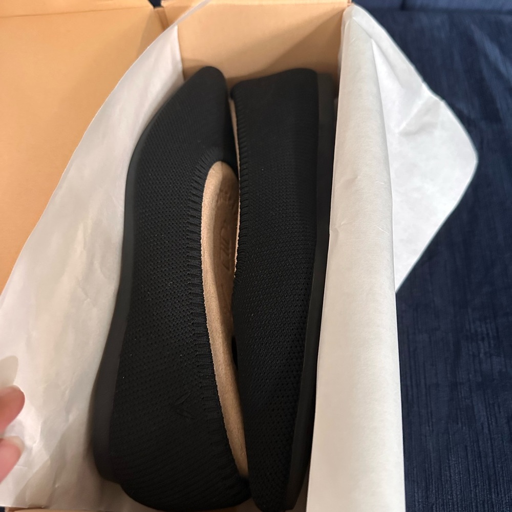 Elegant Black Flats for Everyday Comfort